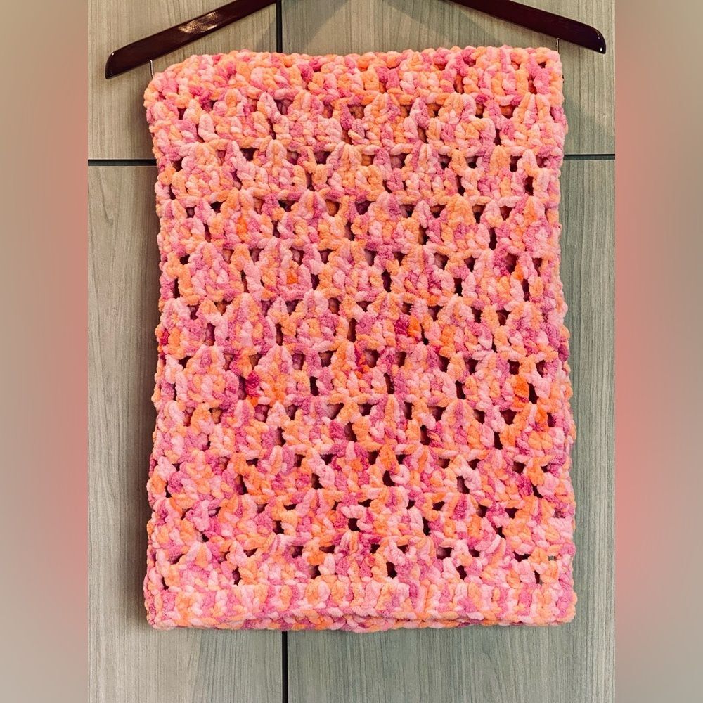 Hand Crafted Afghan Throw Blanket Granny Pink Orange NEW
